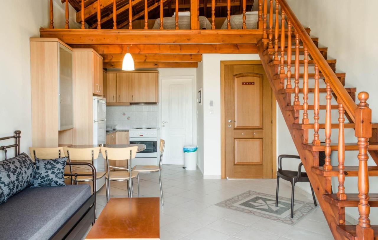 Irides Apartments Megalochori  ภายนอก รูปภาพ