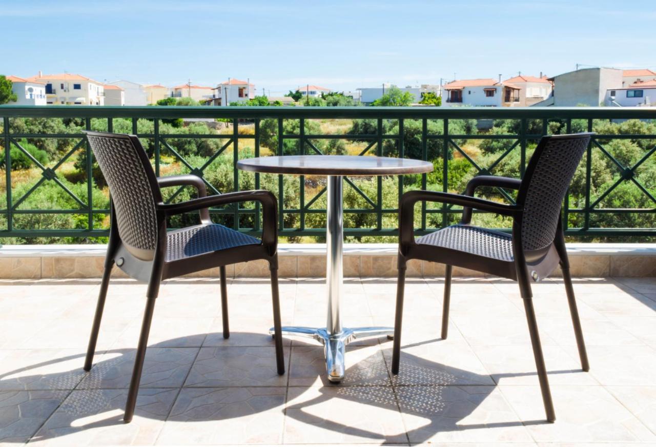 Irides Apartments Megalochori  ภายนอก รูปภาพ