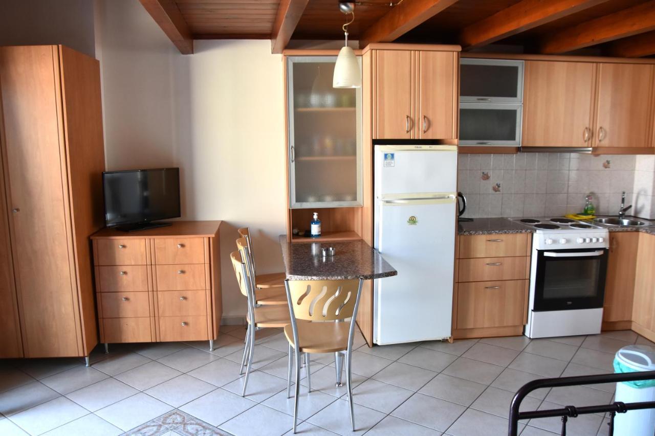 Irides Apartments Megalochori  ภายนอก รูปภาพ