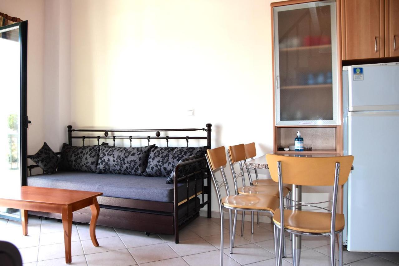 Irides Apartments Megalochori  ภายนอก รูปภาพ