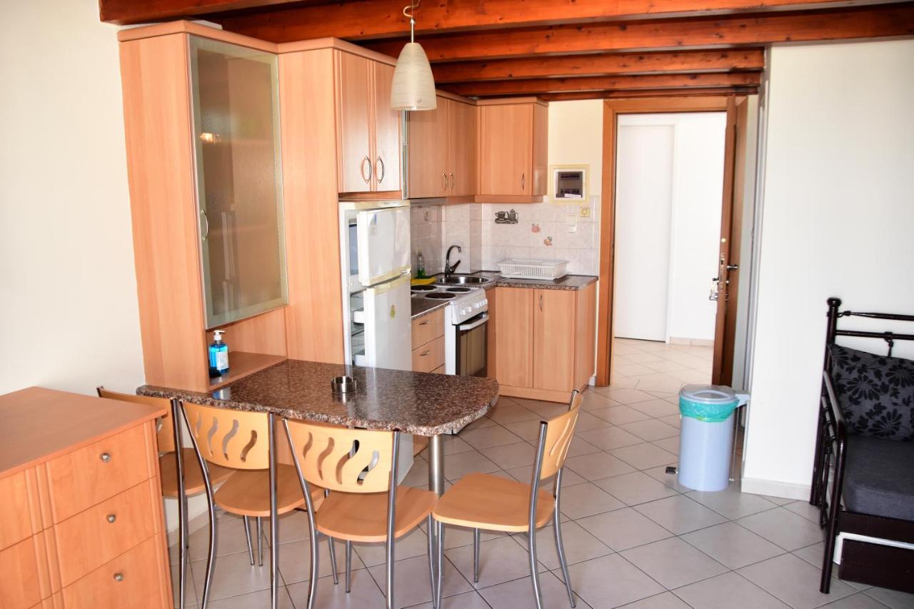 Irides Apartments Megalochori  ภายนอก รูปภาพ