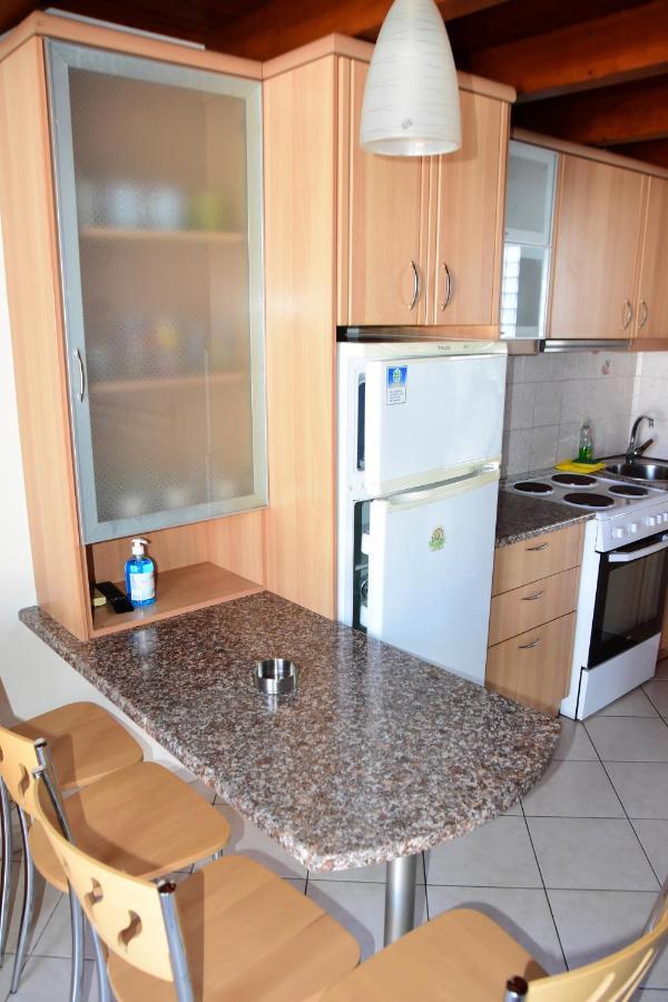 Irides Apartments Megalochori  ภายนอก รูปภาพ